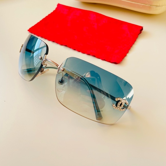 LIKE NEW🦋 RARE CHANEL BLUE RIMLESS CRYSTAL CC SUNGLASSES 4017-D - Picture 3 of 16
